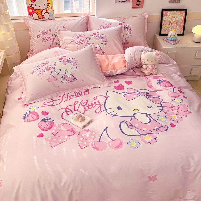 91家纺网 家纺一手货源 找家纺 博雅 2025新款三丽鸥大版印花全棉四件套专版花型 全棉大版（升级款信封枕）草莓KT猫