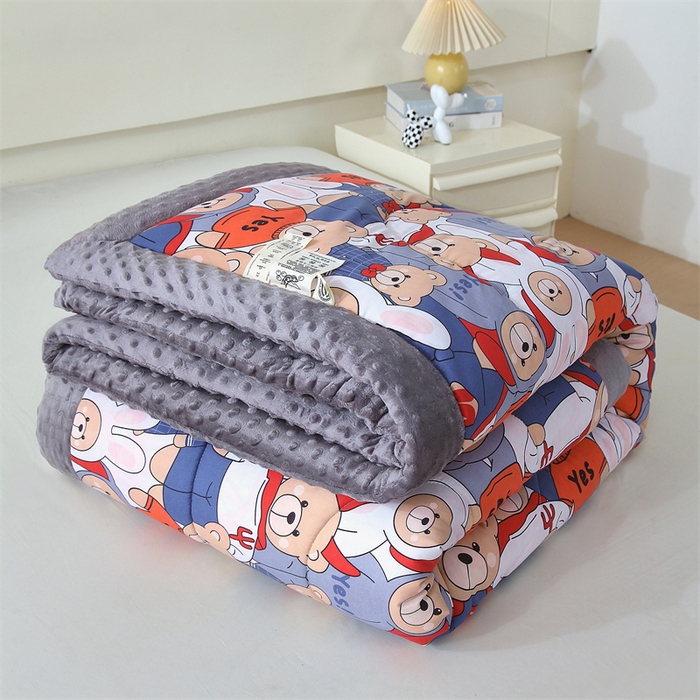 91家纺网 家纺一手货源 找家纺 云家 2025新款豆豆绒被子被芯夏凉被空调被四季被 酷酷熊