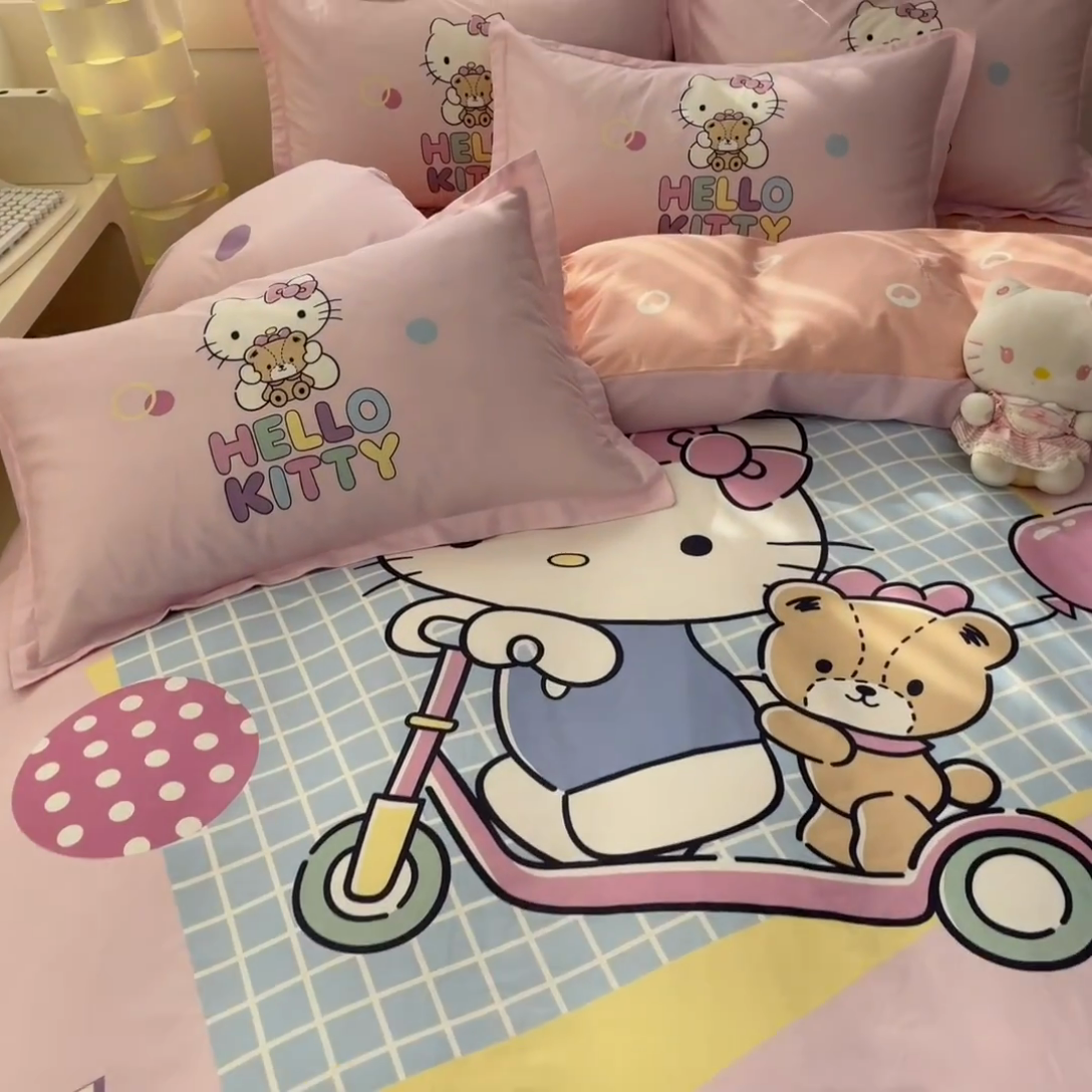 91家纺网 家纺一手货源 找家纺 博雅 2025新款三丽鸥大版印花全棉四件套专版花型 全棉大版（升级款信封枕）滑板KT猫