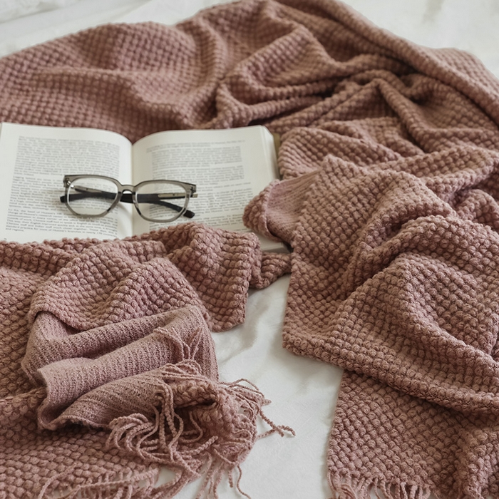 91家纺网 家纺一手货源 找家纺 朴尔家纺-毛巾被 2025新款波波风流苏柔糯毯床尾毯沙发巾 波波流苏柔糯毯-豆粉