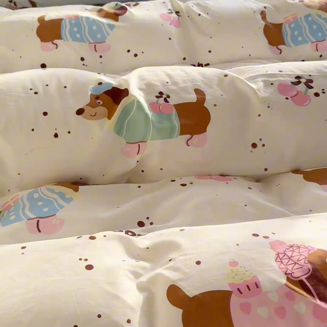 91家纺网 家纺一手货源 找家纺 慕澄家纺 2025新款小清新水洗棉印花四件套 萌趣版-腊肠狗