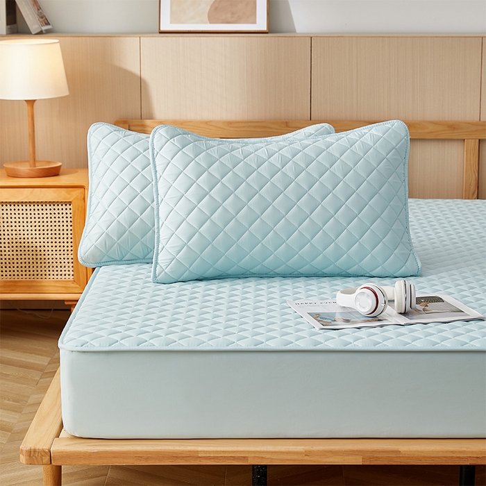 91家纺网 家纺一手货源 找家纺 布卢姆床垫 2025新款A类水洗棉大豆夹棉床笠 菱形格-浅天蓝