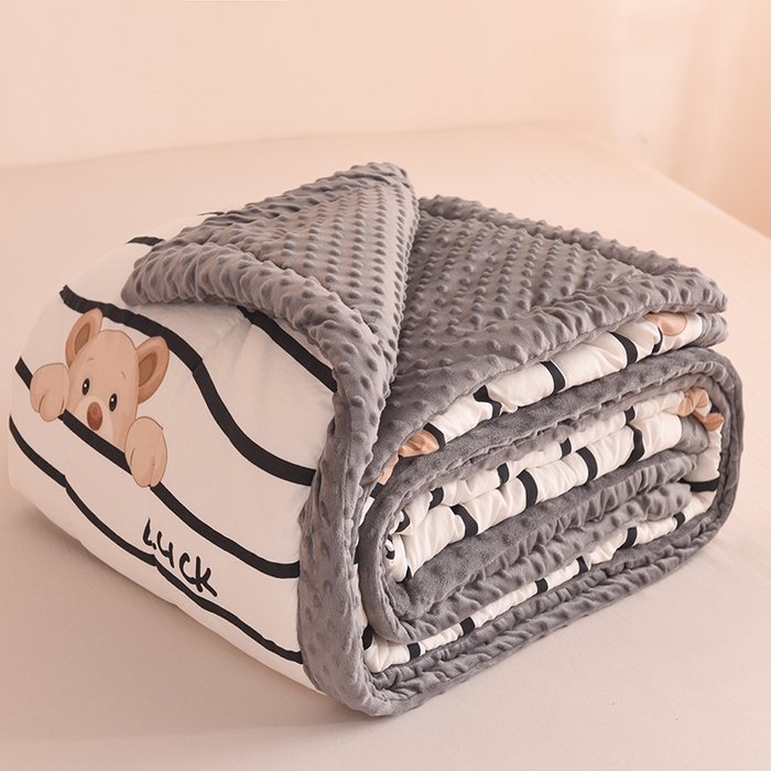 91家纺网 家纺一手货源 找家纺 云家 2025新款豆豆绒被子被芯夏凉被空调被四季被 欢乐小熊