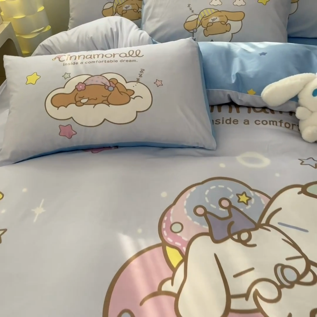 91家纺网 家纺一手货源 找家纺 博雅 2025新款三丽鸥大版印花全棉四件套专版花型 全棉大版（普通款口袋枕）星星玉桂狗