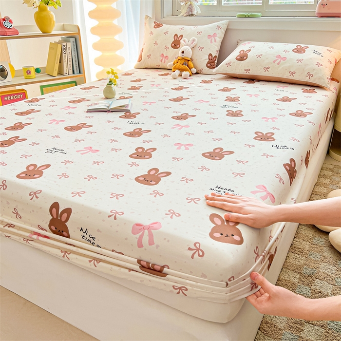 91家纺网 家纺一手货源 找家纺 雯豆2025春夏新品全棉床笠三件套学生成人印花纯棉床罩 全棉床笠-精灵兔