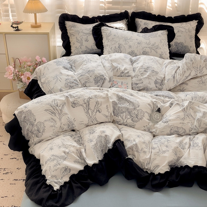 91家纺网 家纺一手货源 找家纺 繁花家居 2025新款黑色花边赫本风水洗棉双层纱针织棉韩式花边四件套 莫奈蓝