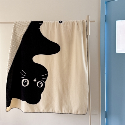 91家纺网 家纺一手货源 找家纺 暖生活 2025新款全消光牛奶绒豆豆毯毛毯 黑白小咪