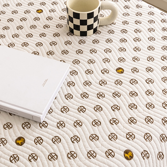 91家纺网 家纺一手货源 找家纺 莎果 2025春夏莫代尔印花高温砂洗床盖三件套四件套 魔法书