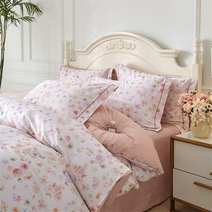 91家纺网 家纺一手货源 找家纺 曼秀琳 2025新款铂金棉数码印花四件套(全棉133*76) 天香豆蔻-粉