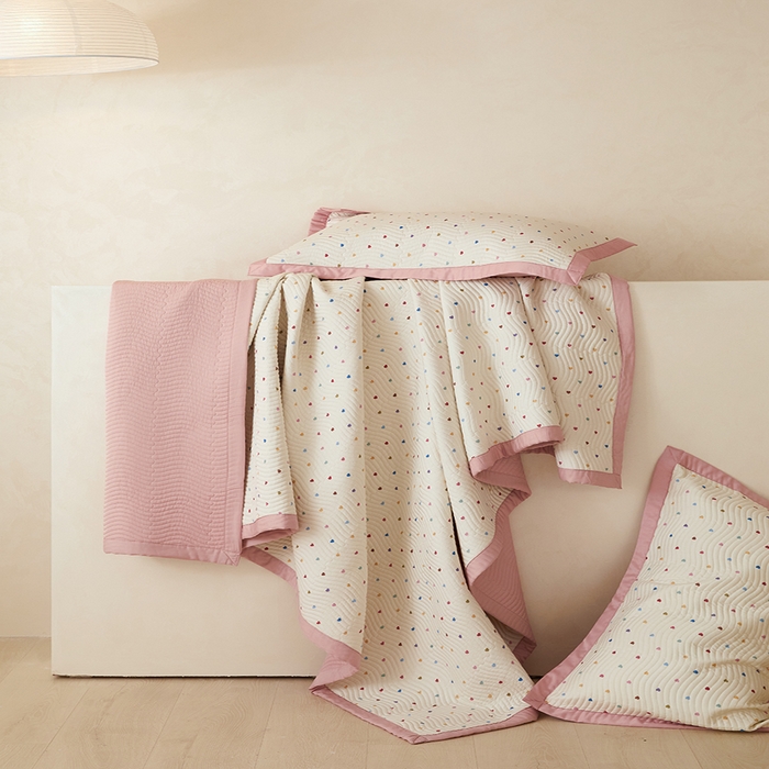 91家纺网 家纺一手货源 找家纺 莎果 2025春夏莫代尔印花高温砂洗床盖三件套四件套 彩色波点