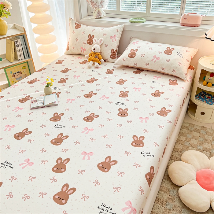 91家纺网 家纺一手货源 找家纺 雯豆2025春夏新品全棉床笠三件套学生成人印花纯棉床罩 全棉床笠-精灵兔