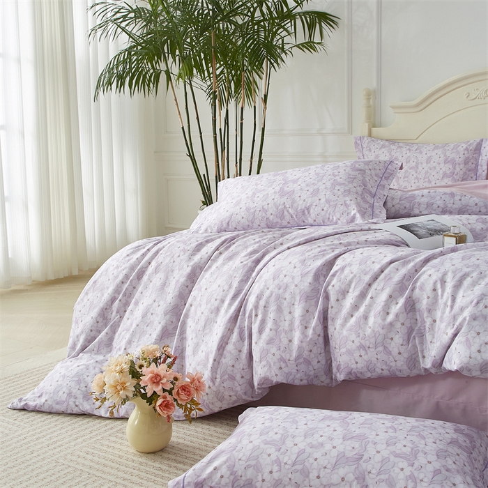 91家纺网 家纺一手货源 找家纺 曼秀琳 2025新款铂金棉数码印花四件套(全棉133*76) 春水柔情-紫