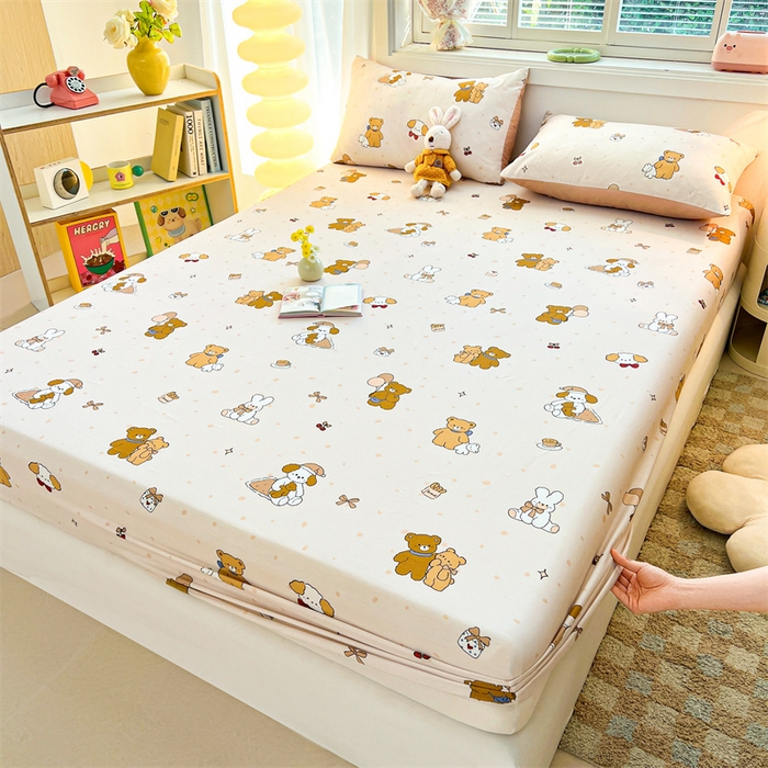 91家纺网 家纺一手货源 找家纺 雯豆2025春夏新品全棉床笠三件套学生成人印花纯棉床罩 全棉床笠-小熊伙伴