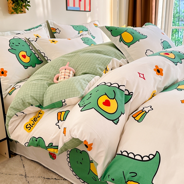 91家纺网 家纺一手货源 找家纺 棉造家居 2025新款亲肤舒适全棉纯棉印花系列三/四件套 恐龙宝贝