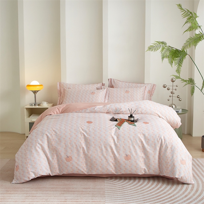 91家纺网 家纺一手货源 找家纺 曼秀琳 2025新款铂金棉数码印花四件套(全棉133*76) 梦幻南瓜-粉