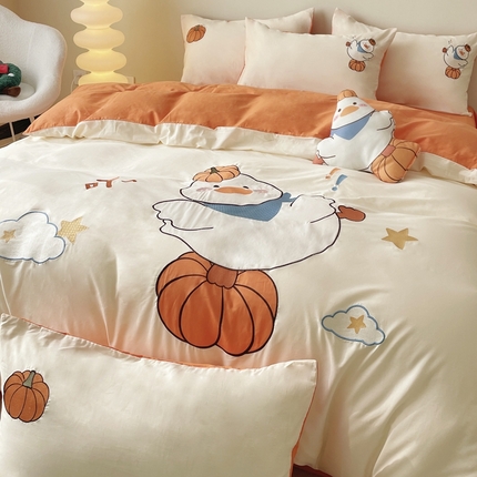 91家纺网 家纺一手货源 找家纺 N先生+V 13814689556 发大图/买家秀 2025新款全棉贴布绣四件套（送抱枕） 快乐鸭