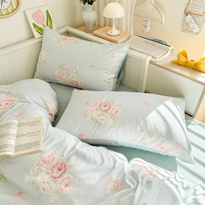 91家纺网 家纺一手货源 找家纺 慕澄家纺 2025新款小清新水洗棉印花四件套 萌趣版-爱丽丝