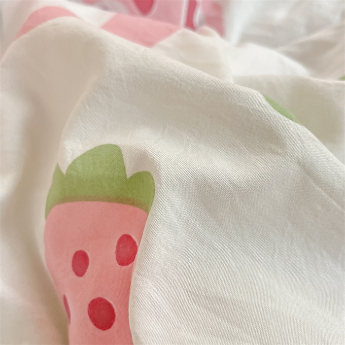 91家纺网 家纺一手货源 找家纺 云家 2025新款豆豆绒被子被芯夏凉被空调被四季被 草莓小熊