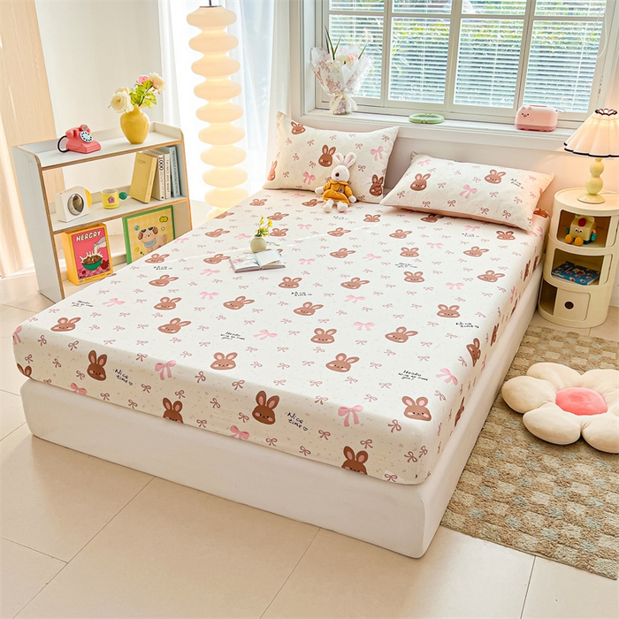 91家纺网 家纺一手货源 找家纺 雯豆2025春夏新品全棉床笠三件套学生成人印花纯棉床罩 全棉床笠-精灵兔