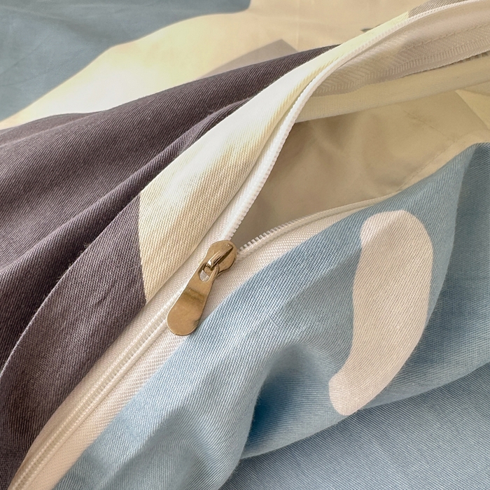 91家纺网 家纺一手货源 找家纺 棉造家居 2025新款亲肤舒适全棉纯棉印花系列三/四件套 光的邂逅-蓝