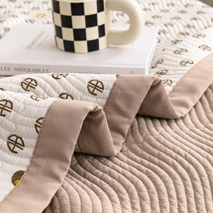 91家纺网 家纺一手货源 找家纺 莎果 2025春夏莫代尔印花高温砂洗床盖三件套四件套 魔法书