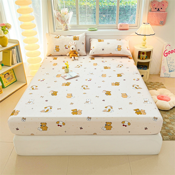 91家纺网 家纺一手货源 找家纺 雯豆2025春夏新品全棉床笠三件套学生成人印花纯棉床罩 全棉床笠-小熊伙伴