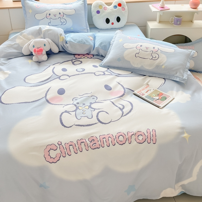 91家纺网 家纺一手货源 找家纺 博雅 2025新款三丽鸥大版印花全棉四件套专版花型 全棉大版（升级款信封枕）云朵玉桂狗