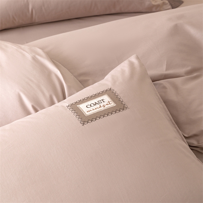 91家纺网 家纺一手货源 找家纺 艾莱家纺 2025新款A类精梳贴布纯棉刺绣花四件套-星澜 星澜-松露咖