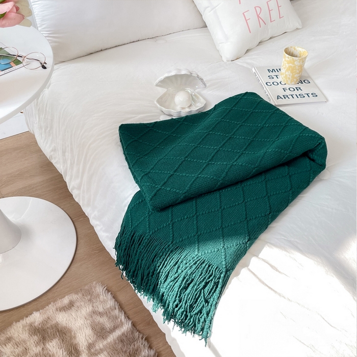 91家纺网 家纺一手货源 找家纺 朴尔家纺-毛巾被 2025新款菱形格条纹流苏手工针织毯 墨绿色