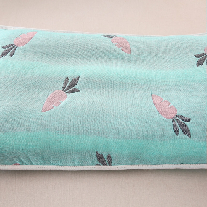 91家纺网 家纺一手货源 找家纺 朴尔家纺-毛巾被 2025新款A类全棉卡通六层纱布儿童枕套 多彩胡萝卜兰