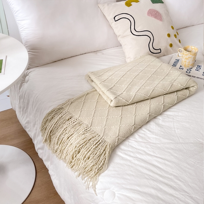 91家纺网 家纺一手货源 找家纺 朴尔家纺-毛巾被 2025新款菱形格条纹流苏手工针织毯 米白色