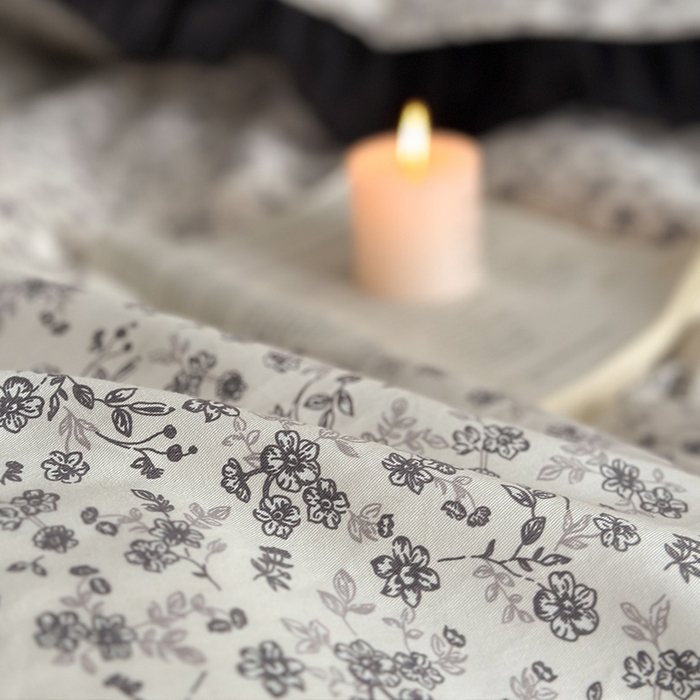 91家纺网 家纺一手货源 找家纺 蓝邻家纺 2025年新款全棉法式复古真丝绉花边四件套系列 牧野繁花