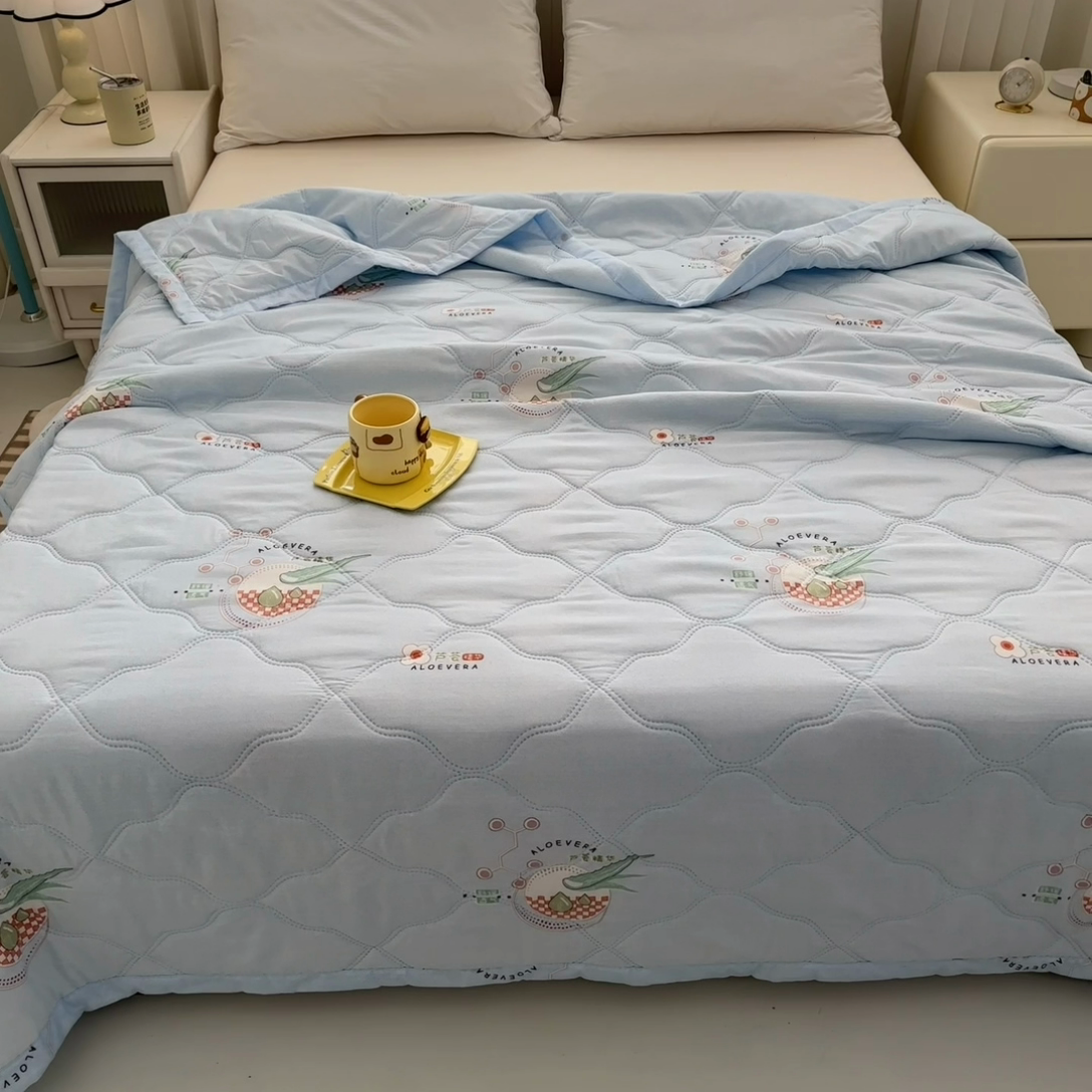 91家纺网 家纺一手货源 找家纺 悦织湾2025新款芦荟棉亲肤绒夏被钻石绒超声波夏凉被批发福利赠品礼品被 芦荟