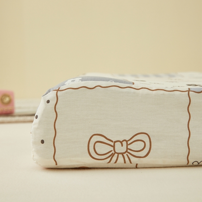 91家纺网 家纺一手货源 找家纺 翎盈家纺 2025新款纯棉小清新乳胶枕专用枕套 布偶小熊