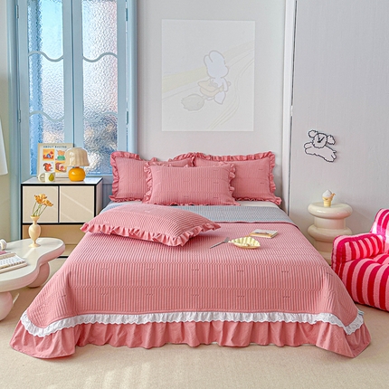 91家纺网 家纺一手货源 找家纺 栩裕纺织 2025新款斜纹床盖三件套-爱心 爱心-豆沙