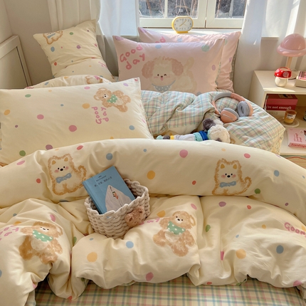 91家纺网 家纺一手货源 找家纺 桃喜 2025春夏新款全棉13372大版枕套混搭系列四件套 假日小狗