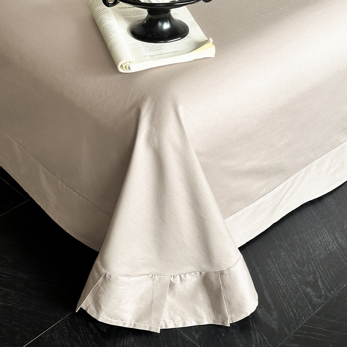 91家纺网 家纺一手货源 找家纺 蓝邻家纺 2025年新款全棉法式复古真丝绉花边四件套系列 瑞莎-灰