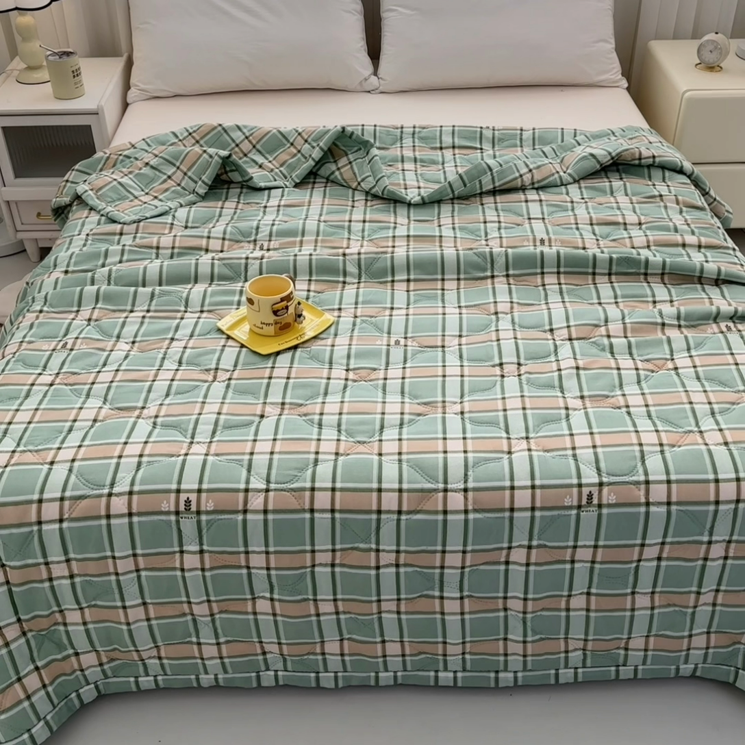 91家纺网 家纺一手货源 找家纺 悦织湾2025新款芦荟棉亲肤绒夏被钻石绒超声波夏凉被批发福利赠品礼品被 魔法格子