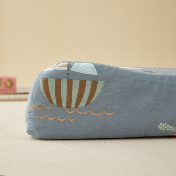 91家纺网 家纺一手货源 找家纺 翎盈家纺 2025新款纯棉小清新乳胶枕专用枕套 玩具乐园-兰