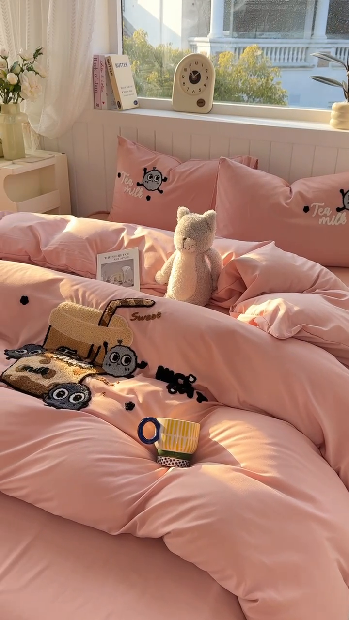 91家纺网 家纺一手货源 找家纺 （总）悦织湾 2025新款奶茶毛巾绣四件套水洗棉三件套学生宿舍单人双人床上用品4件套被套