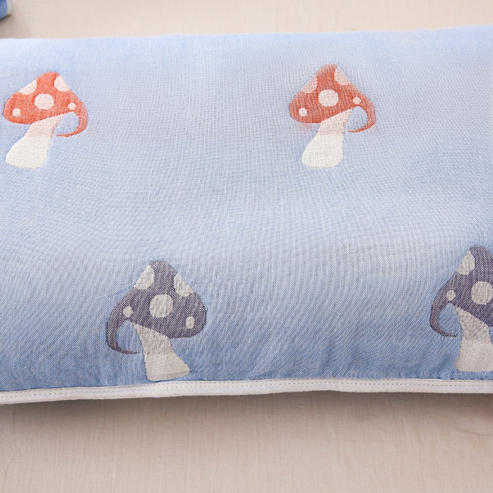 91家纺网 家纺一手货源 找家纺 朴尔家纺-毛巾被 2025新款A类全棉卡通六层纱布儿童枕套 五彩蘑菇兰