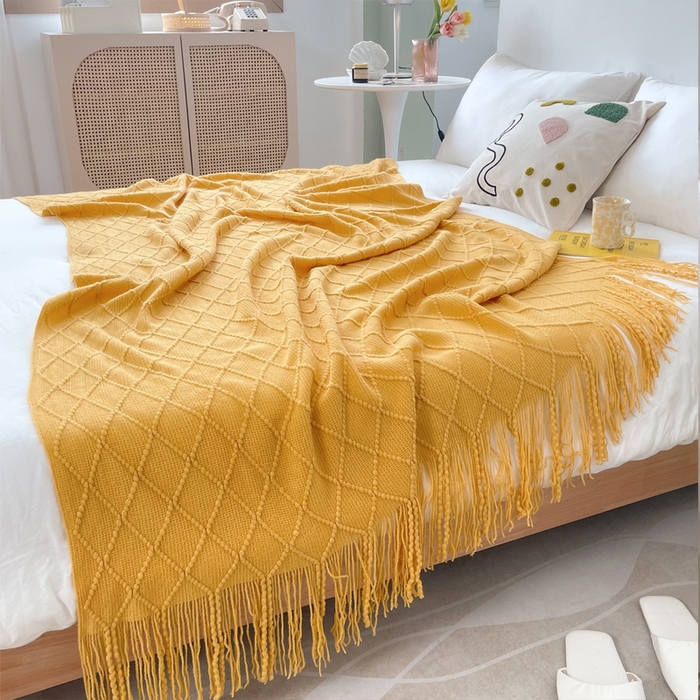 91家纺网 家纺一手货源 找家纺 朴尔家纺-毛巾被 2025新款菱形格条纹流苏手工针织毯 杏黄色