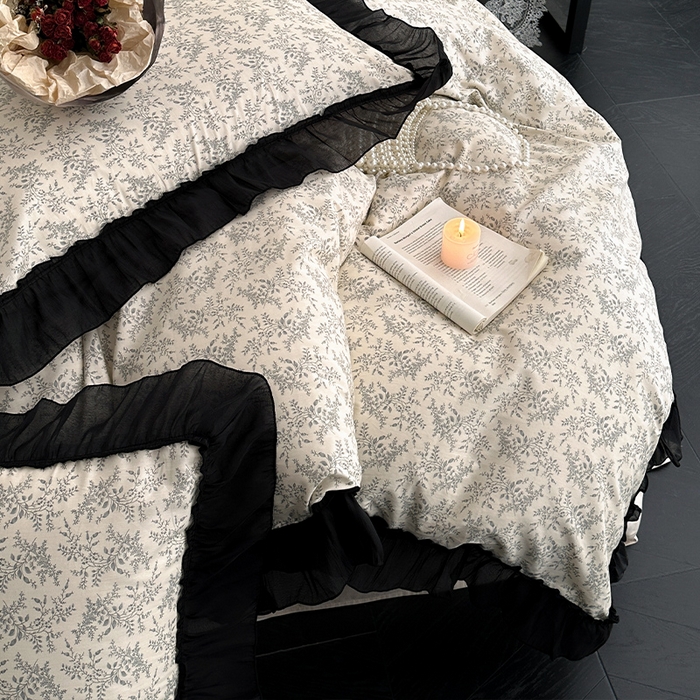 91家纺网 家纺一手货源 找家纺 蓝邻家纺 2025年新款全棉法式复古真丝绉花边四件套系列 瑞莎-灰