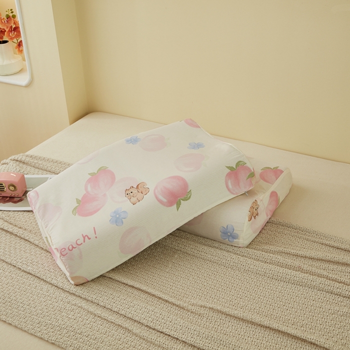 91家纺网 家纺一手货源 找家纺 翎盈家纺 2025新款纯棉小清新乳胶枕专用枕套 蜜桃松鼠