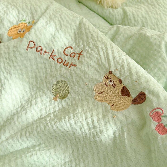 91家纺网 家纺一手货源 找家纺 睡棉坊 2025新款A类泡泡棉夏被韩版原创设计刺绣款空调被夏凉被 水绿色