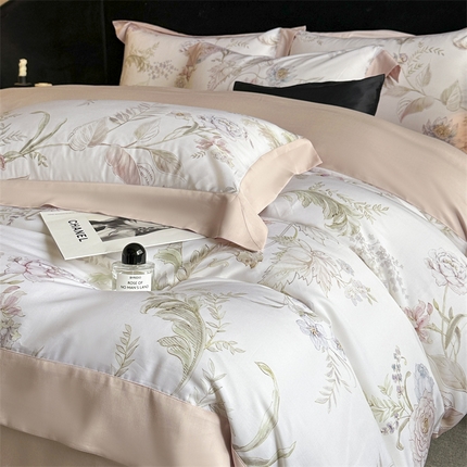 91家纺网 家纺一手货源 找家纺 蓝米卡夫 2025新品-50支天丝莱赛尔数码印花夏被+四件套（礼盒包装） 春日落樱-粉