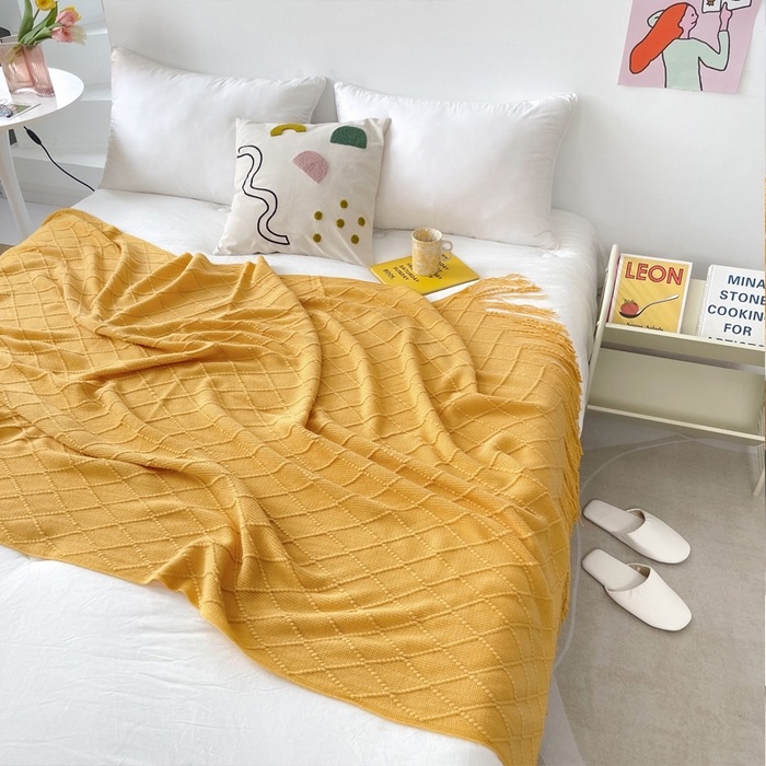 91家纺网 家纺一手货源 找家纺 朴尔家纺-毛巾被 2025新款菱形格条纹流苏手工针织毯 杏黄色