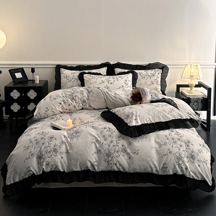 91家纺网 家纺一手货源 找家纺 蓝邻家纺 2025年新款全棉法式复古真丝绉花边四件套系列 加州风情