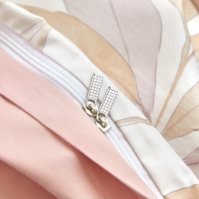 91家纺网 家纺一手货源 找家纺 启航家居 2025春夏全棉铂金棉数码印花四件套 清风梦叶粉