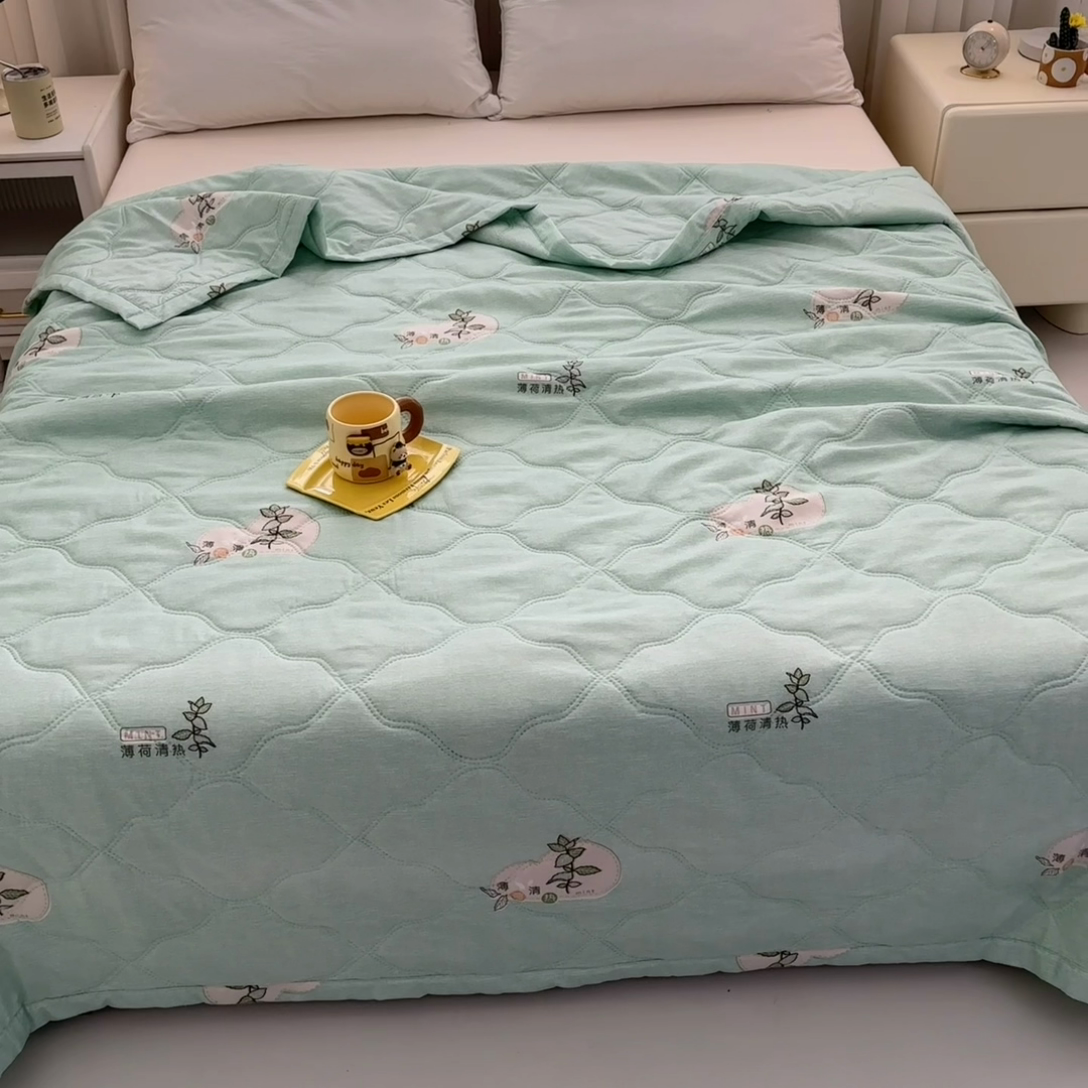 91家纺网 家纺一手货源 找家纺 悦织湾2025新款芦荟棉亲肤绒夏被钻石绒超声波夏凉被批发福利赠品礼品被 清爽薄荷